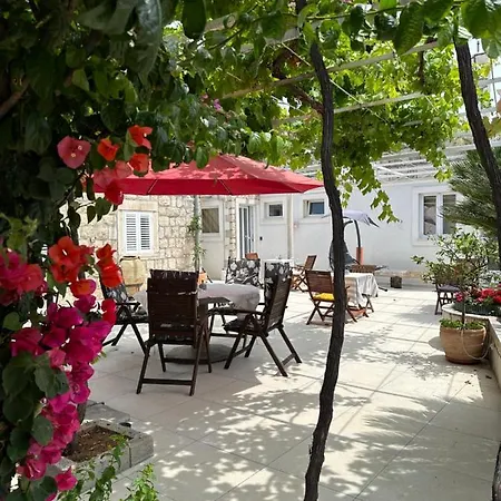 Casa de hóspedes Lomara 3*